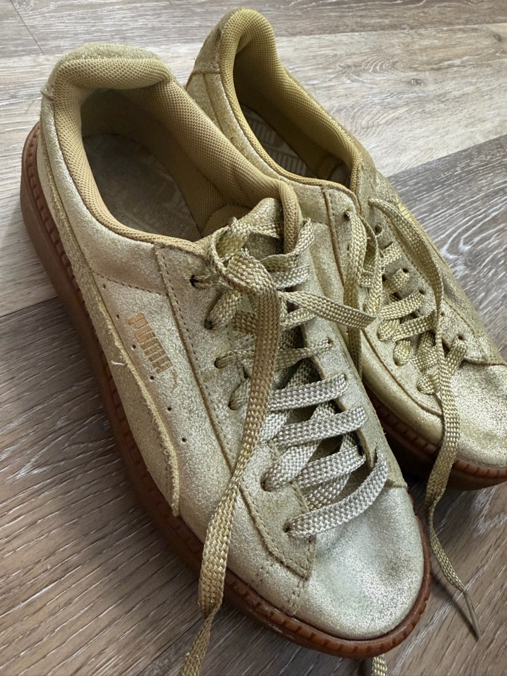 Puma Gold Glitter Low-Top Sneakers
